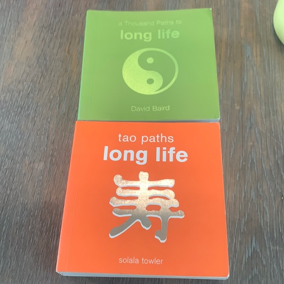 2 books:TAO PATHS TO A LONG LIFE,AND A THOUSAND PATHS TO LONG LIFE. - Picture 2 of 10